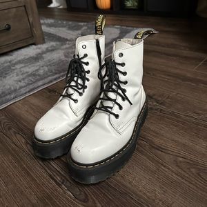 Dr. Martens Jadon Boots Platform